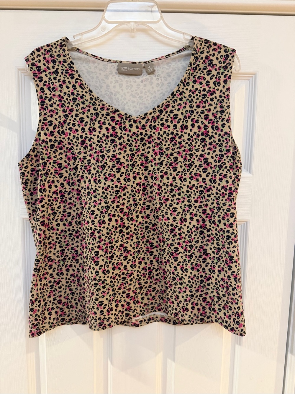 Ladies Size XL "croft & barrow" Beige Leopard Print Tank with Pink Accents GUC